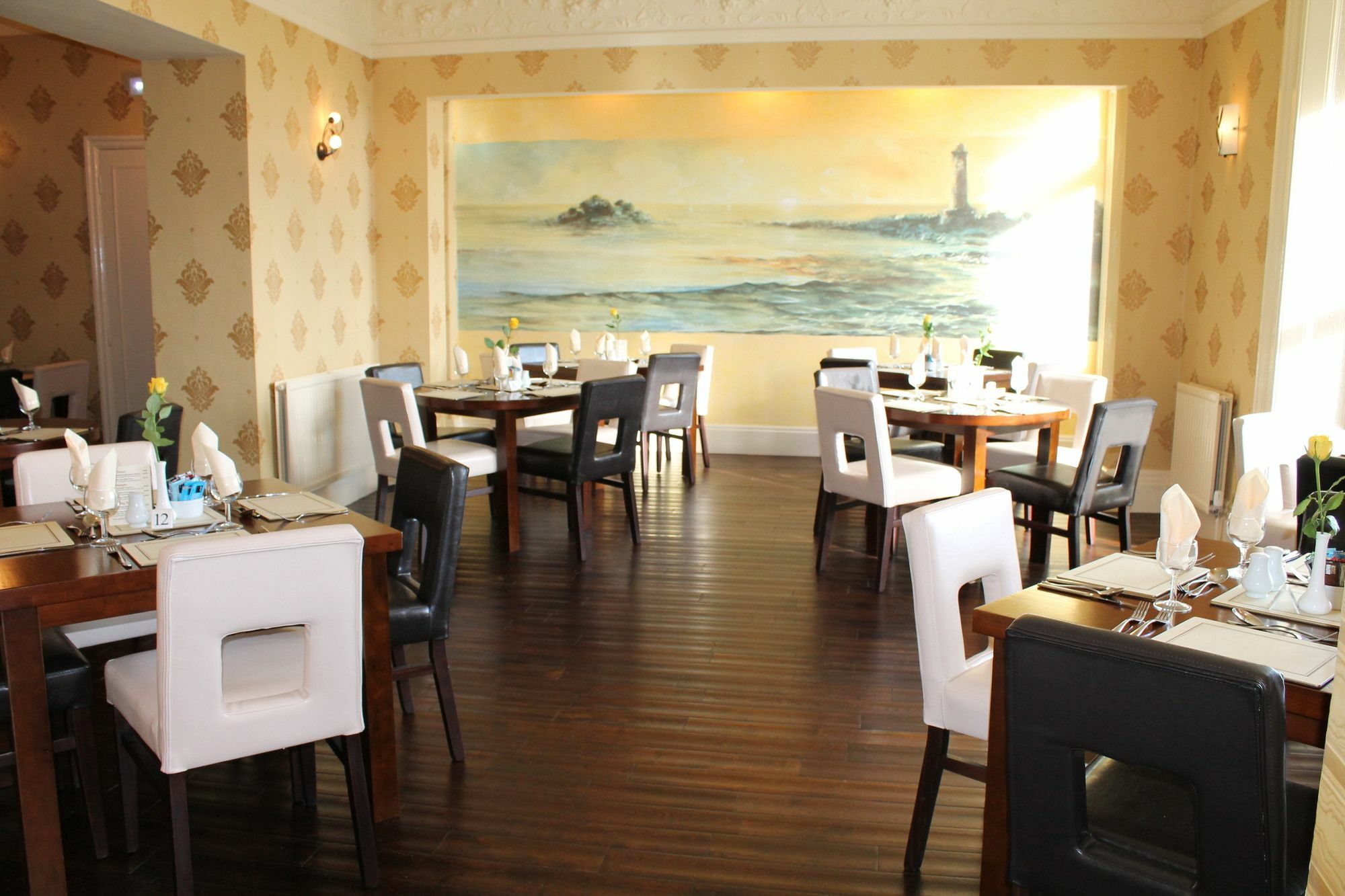 Baytree Hotel 3*